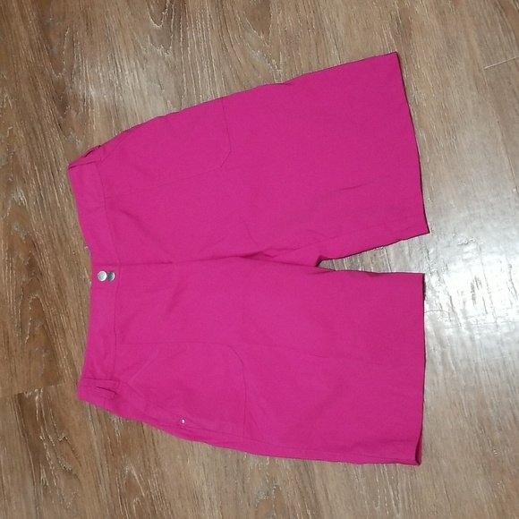 (12) Nivo by Lanctôt Solid Color Barbiecore Golf Athleisure Shorts Vacation - Picture 1 of 8